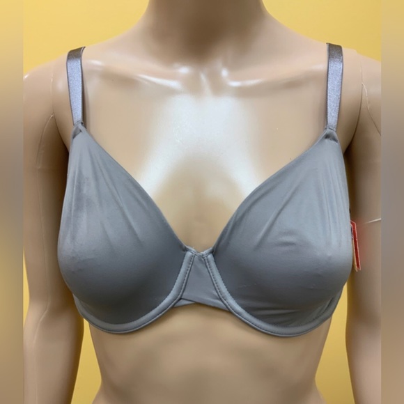 Auden - Picture 1 of 2